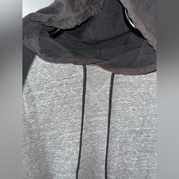 George Lightweight Hoodie - Picture 2 of 3